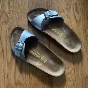 Size 37 (6.5) BIRKENSTOCK sandals 🐋